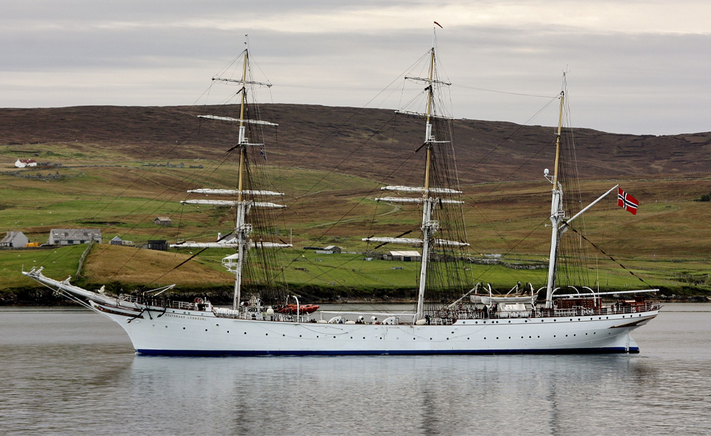 Barque - Statsraad Lehmkuhl